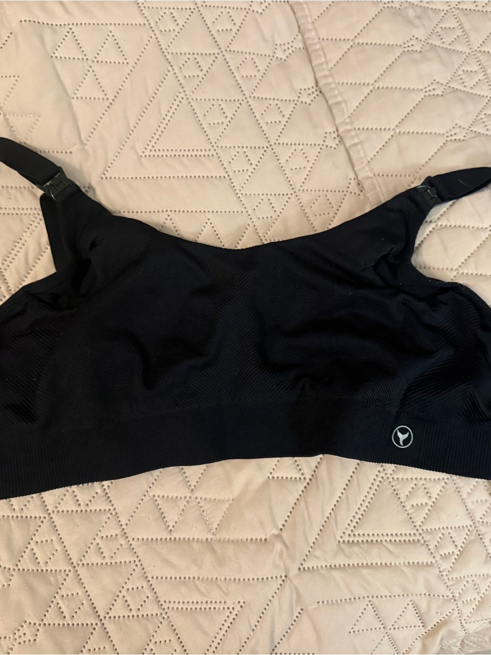 HOFISH Black Wireless Seamless Nursing Bra
